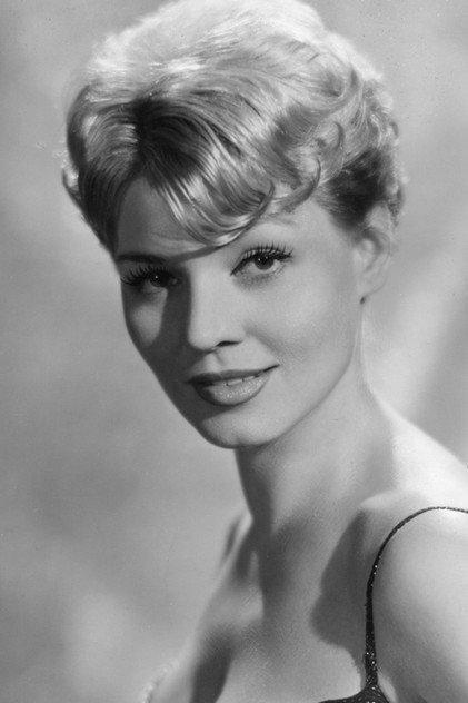 Tania Velia - Actor Profile Photo