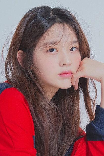 Kim Si-eun - Actor Profile Photo