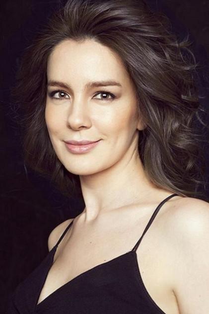 Ayfer Dönmez - Actor Profile Photo