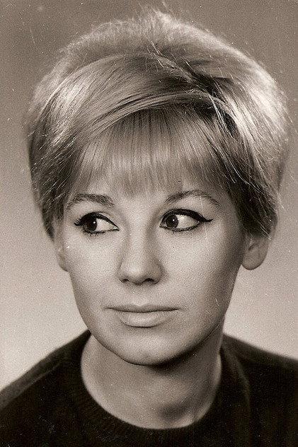 Dorottya Géczy - Actor Profile Photo