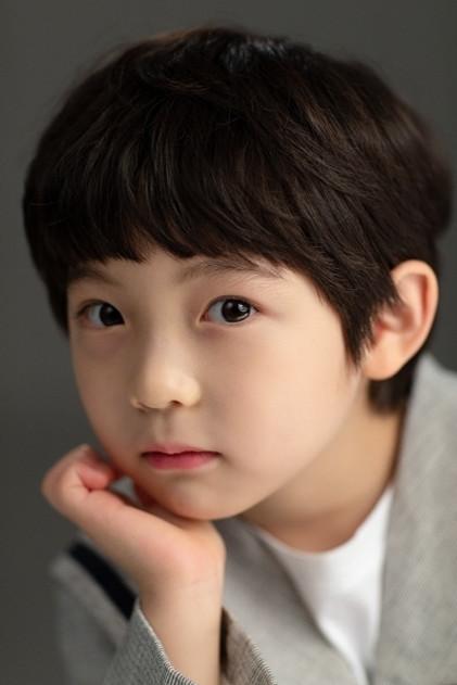 Kim Si-woo - Actor Profile Photo