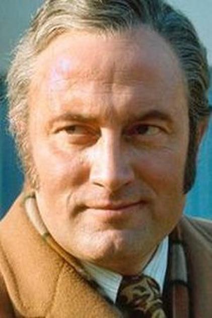 Iain Cuthbertson - Actor Profile Photo