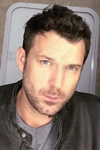 Wil Traval - Actor Profile Photo