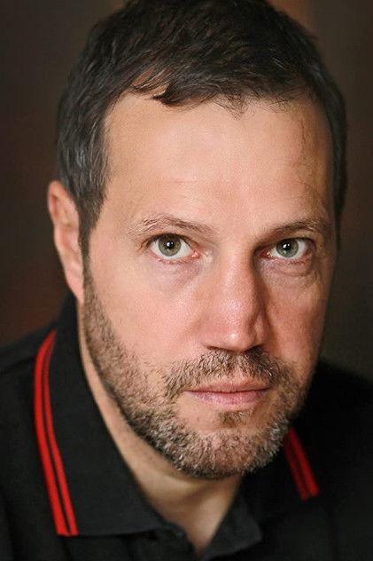 Julian Rivett - Actor Profile Photo