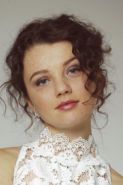 Stefania LaVie Owen - Actor Profile Photo