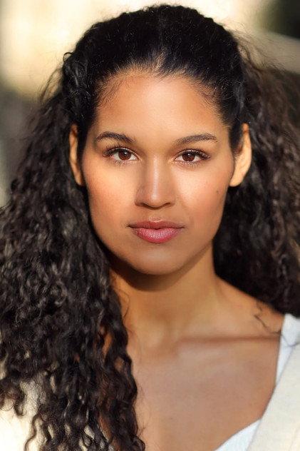 Mara Huf - Actor Profile Photo
