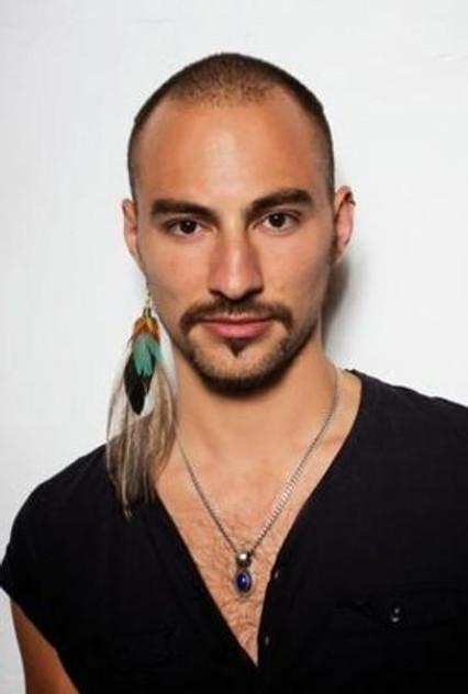 Simon(è) Jaikiriuma Paetau - Actor Profile Photo