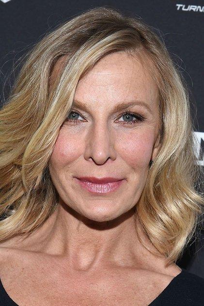 Lusia Strus - Actor Profile Photo