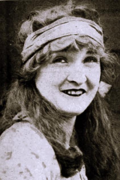 Loretta Blake - Actor Profile Photo