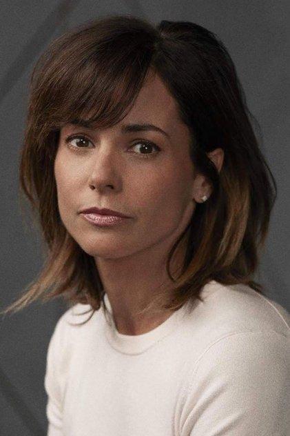 Stephanie Szostak - Actor Profile Photo