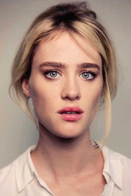 Mackenzie Davis - Actor Profile Photo