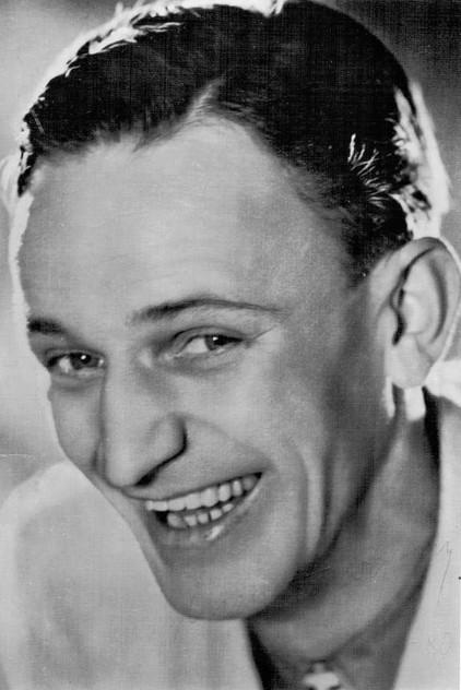 Curt Löwgren - Actor Profile Photo