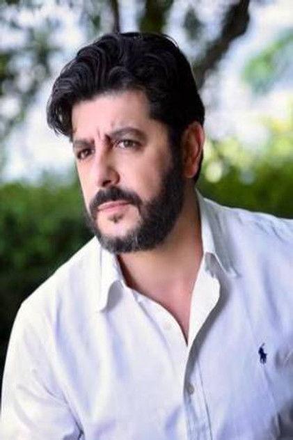 Toni Issa - Actor Profile Photo