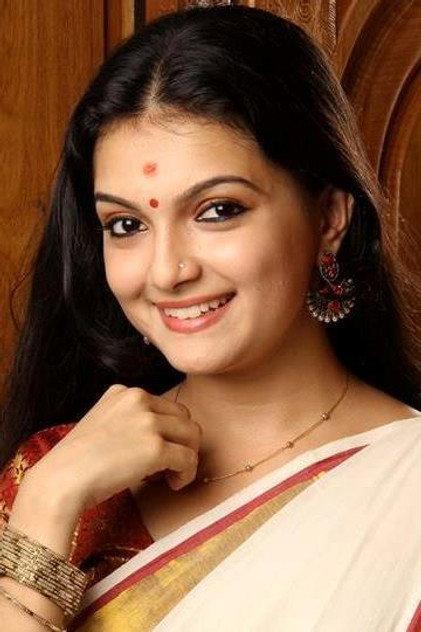 Saranya Mohan - Actor Profile Photo