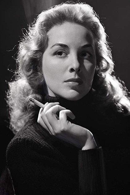 Elisa Galvé - Actor Profile Photo