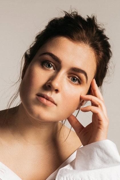 Amy Deasismont - Actor Profile Photo