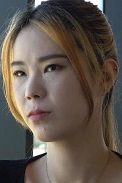 Si Won - Actor Profile Photo