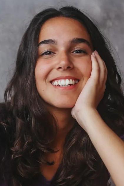 Beatriz Linhales - Actor Profile Photo