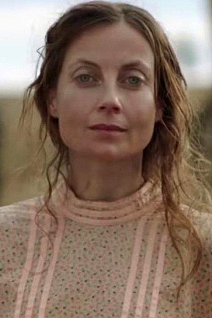 Siobhan Hodgson - Actor Profile Photo