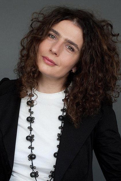 Arsinée Khanjian - Actor Profile Photo