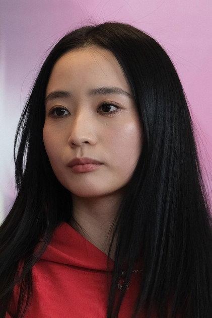 Sabrina Cheung - Actor Profile Photo