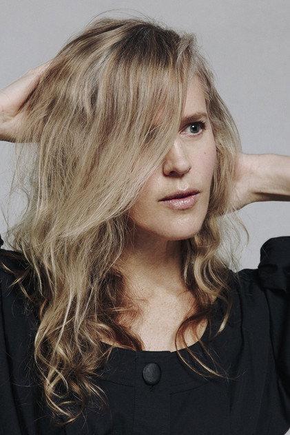 Claudia Dey - Actor Profile Photo