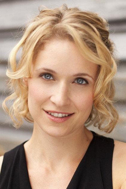 Andrea Runge - Actor Profile Photo