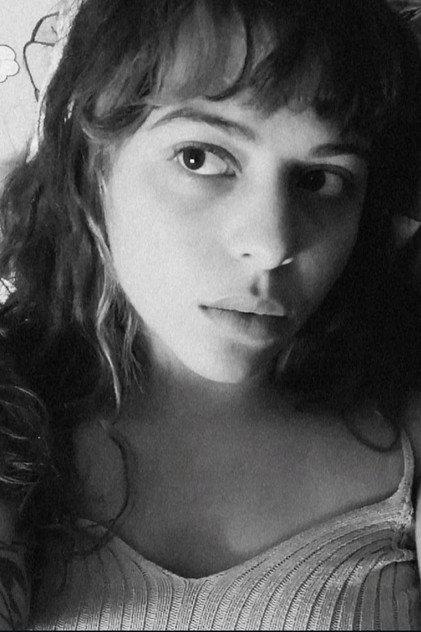 Beatriz Medeiros - Actor Profile Photo