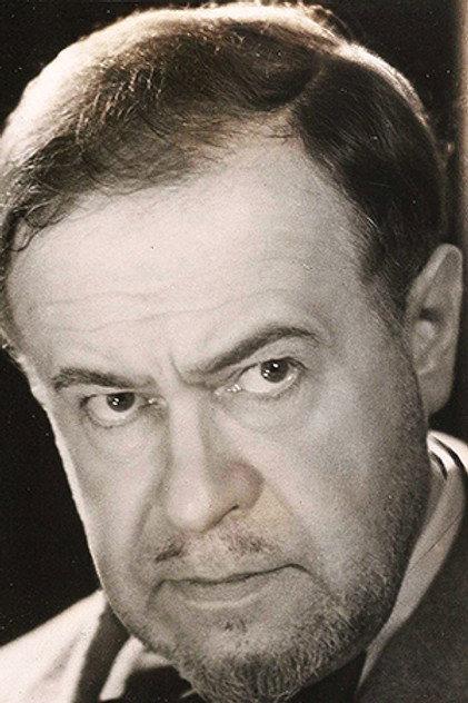 Roger Karl - Actor Profile Photo