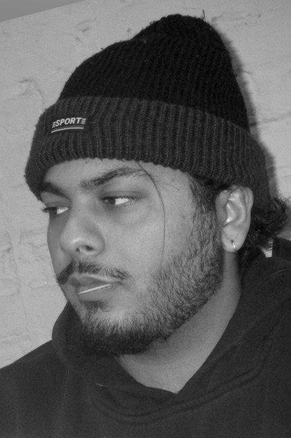 Dilan Kizil - Actor Profile Photo