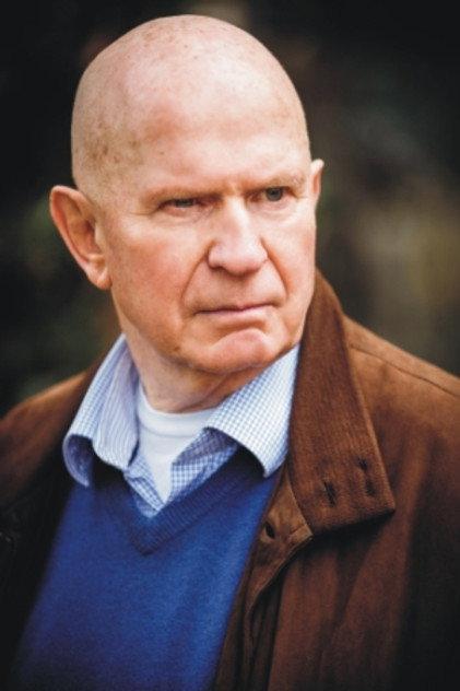 Lutz Mackensy - Actor Profile Photo