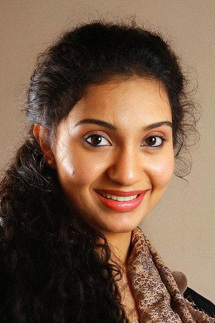 Hima Davis - Actor Profile Photo
