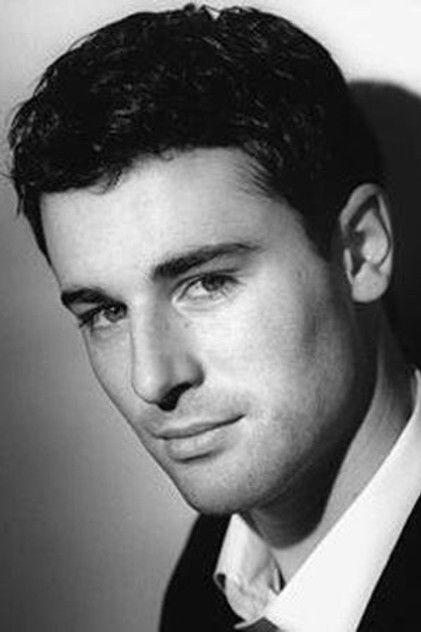 Ezra Godden - Actor Profile Photo
