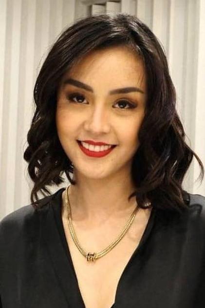 Jenn Rosa - Actor Profile Photo