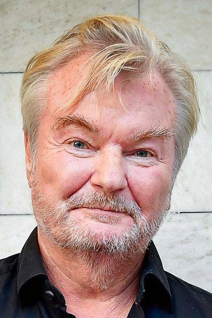 Peter Dalle - Actor Profile Photo