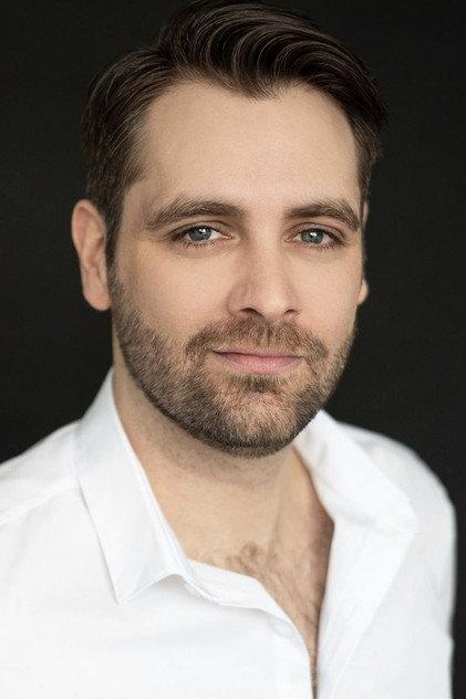 Douglas Walker - Actor Profile Photo