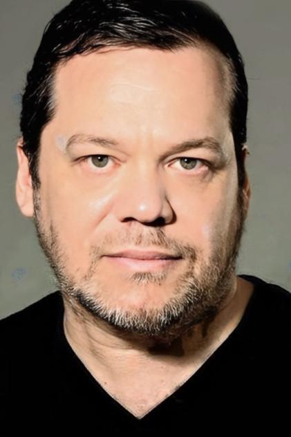 Emiliano Kaczka - Actor Profile Photo