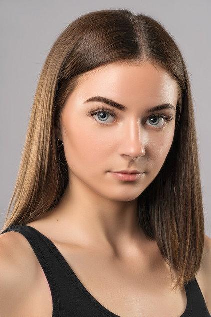 Ellie Lawrence - Actor Profile Photo