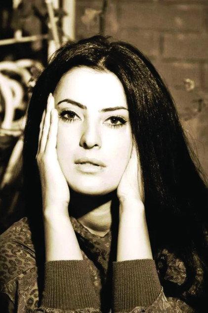 Eglantina Cenomeri - Actor Profile Photo
