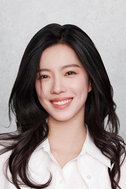 Sabrina Zhuang - Actor Profile Photo