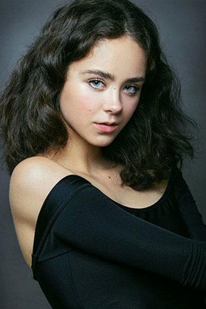Nadia Latifi - Actor Profile Photo