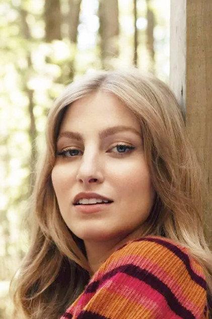 Elysia Biro - Actor Profile Photo