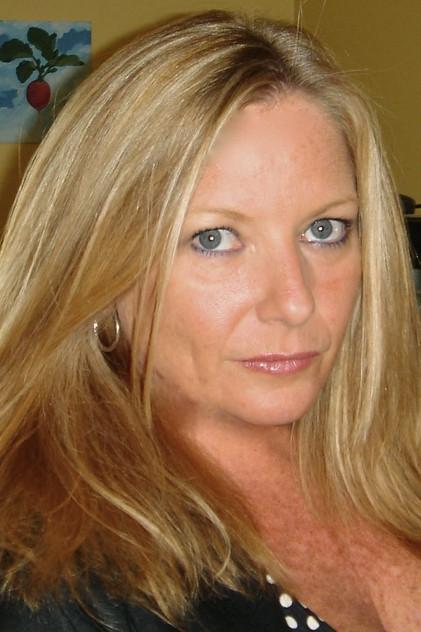 Rosie Bernhard - Actor Profile Photo