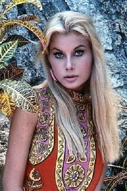 Alena Johnston - Actor Profile Photo