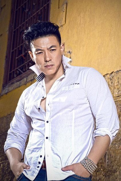 Huang Yonggang - Actor Profile Photo