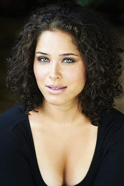 Sydney Bell - Actor Profile Photo