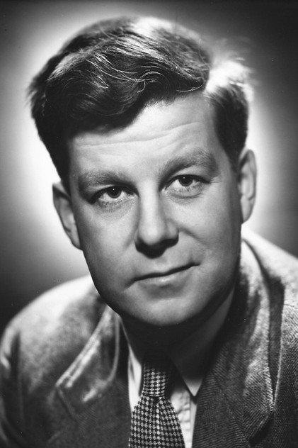 Richard Pearson - Actor Profile Photo