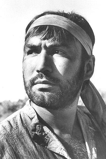Julio Aldama - Actor Profile Photo