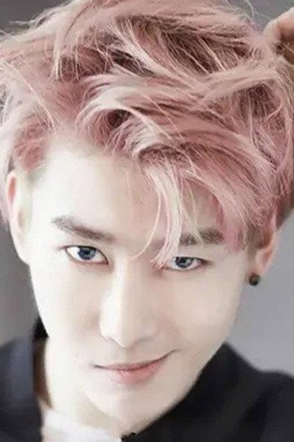 Zhou Yixuan - Actor Profile Photo