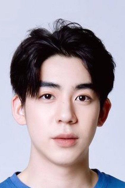 Pornpipat Kunisorn - Actor Profile Photo